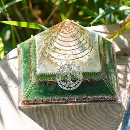 Green fluorite Crystal Orgonite Pyramid with Sacred Geometry Art for Energy Cleansing & Reiki Healing