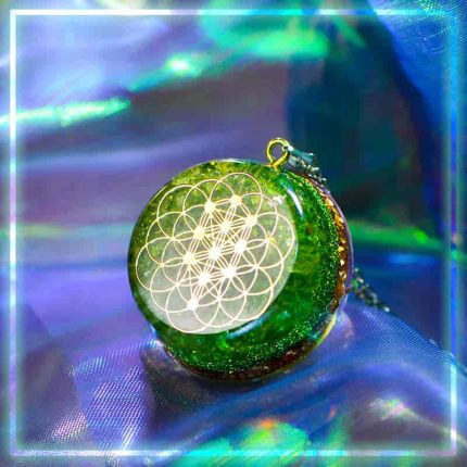 grass green crystal energy necklace,orgone pendant,kabbalah jewelry